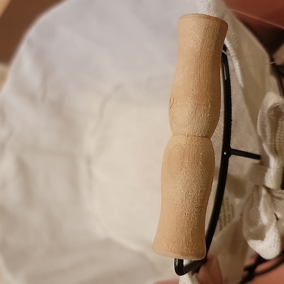 Trueliving Oval Basket with Lining - Picture 6 of 6